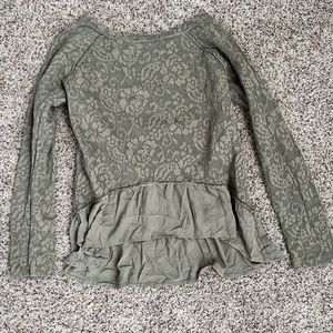 Green long sleeve shirt